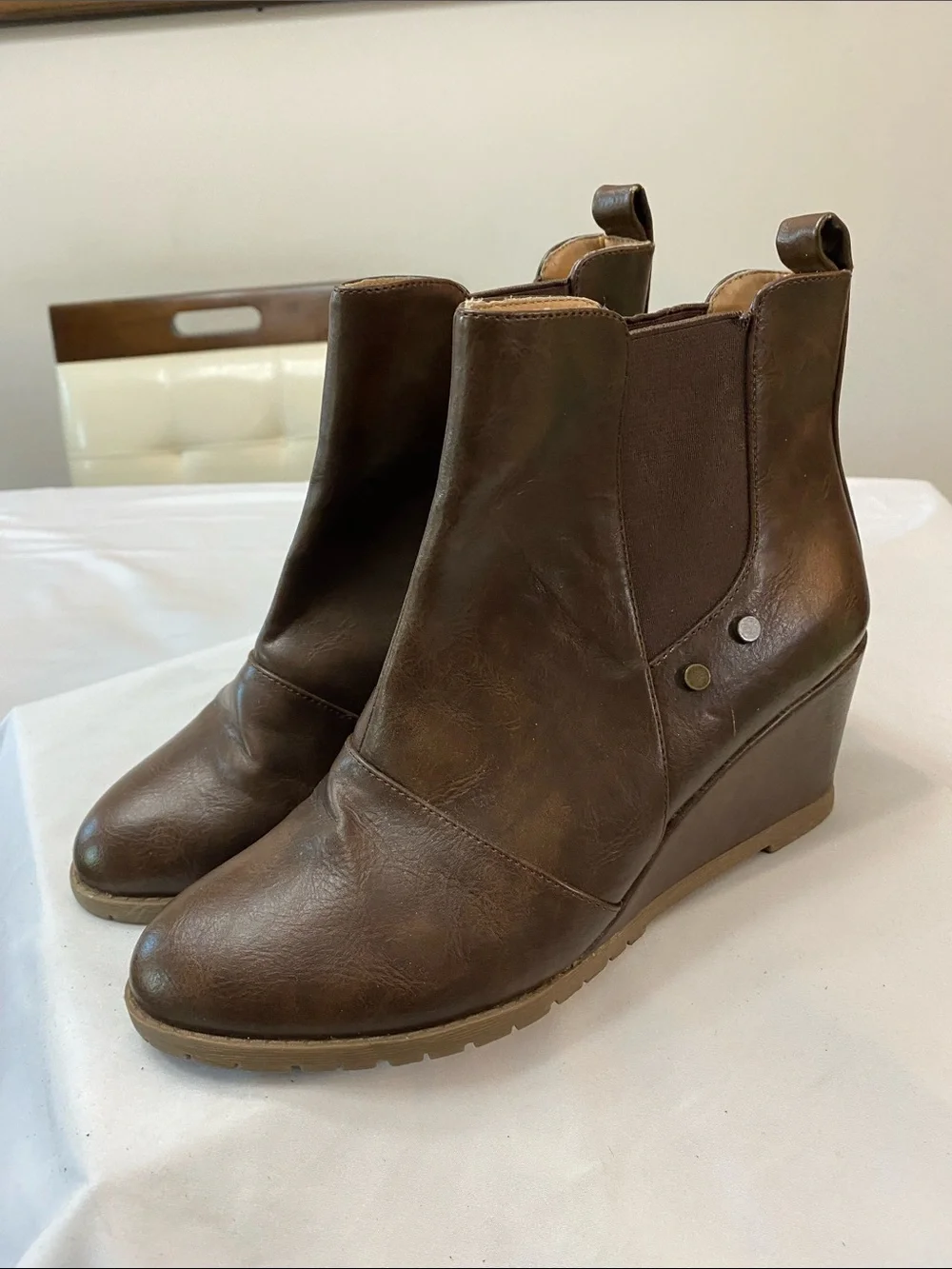Source Unknown Brown Wedge Ankle Boots